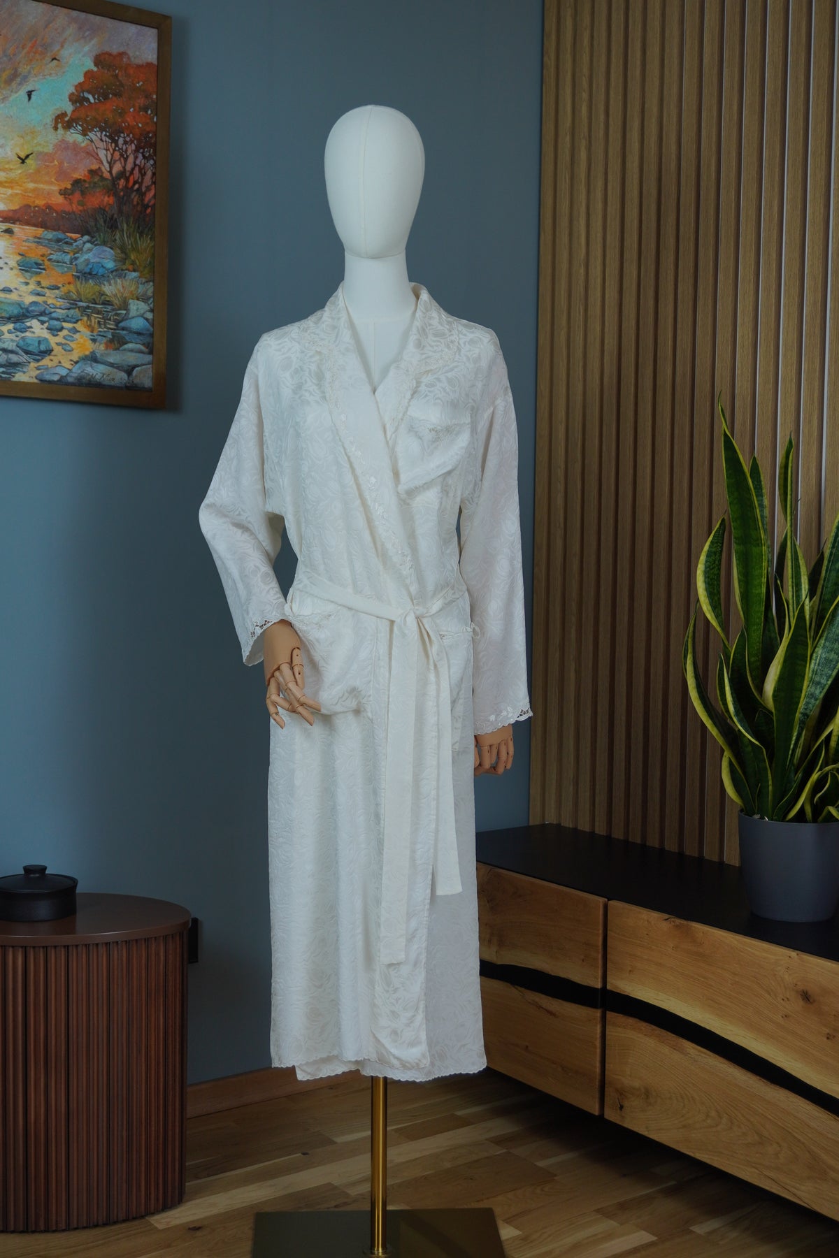 Vintage 1980s IMMAGINI by Lincialor Pure Silk Jacquard Peignoir – Hand Embroidered
