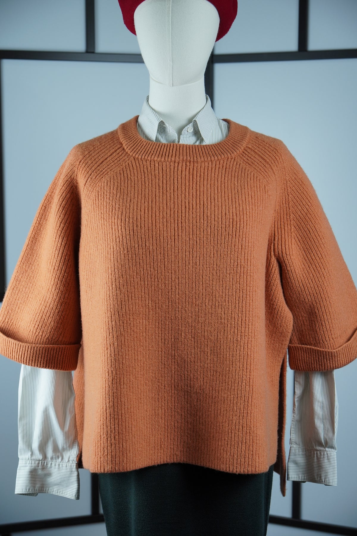 COS – Pulover oversized din 100% lână cu deschideri laterale