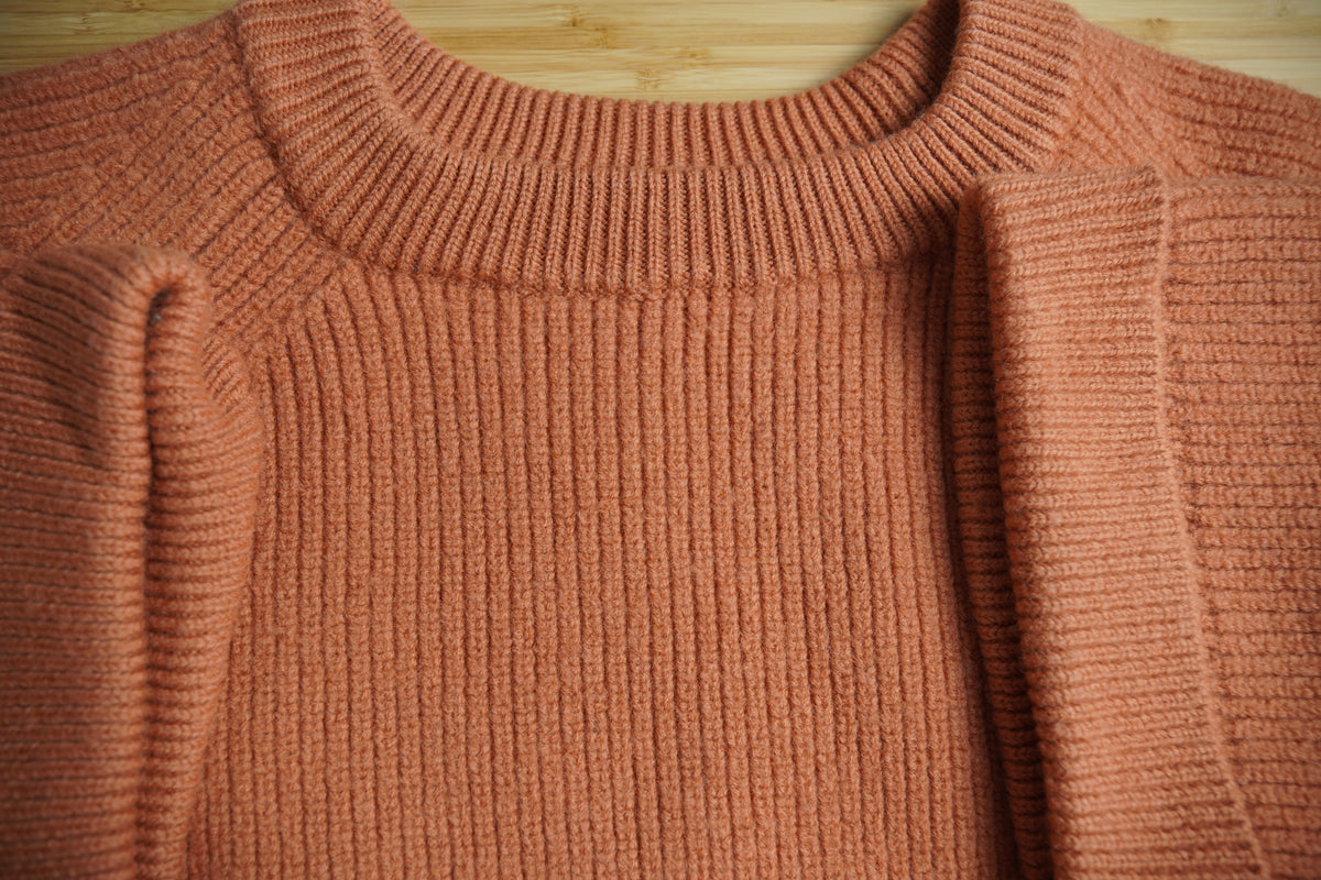 COS – Pulover oversized din 100% lână cu deschideri laterale